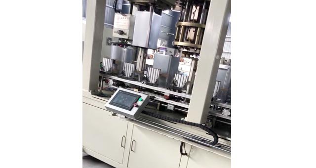 漲體四角筋明顯，無漲破，焊縫兩端無開裂 